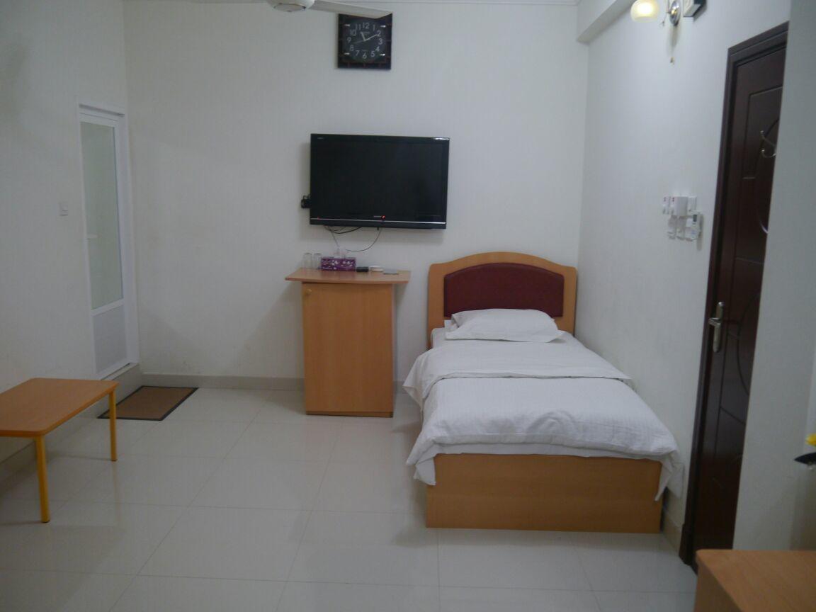 Plaza Hotel Muskat Bagian luar foto